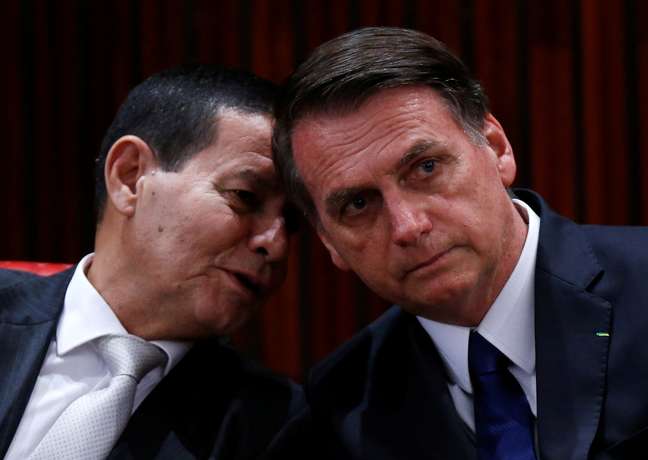 Presidente eleito Jair Bolsonaro e vice-governador eleito Hamilton Mourão 10/12/2018 REUTERS/Adriano Machado