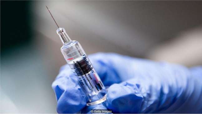 Cientistas estão explorando novas formas de imunização, incluindo uma 'vacina universal' que pode proteger contra várias cepas da gripe