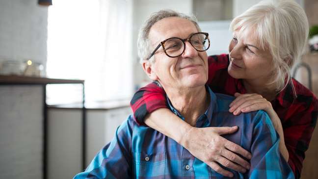 O estudo focou casais de meia idade e idosos, porque o nível de interdependência em relacionamentos de longo prazo tende a ser maior