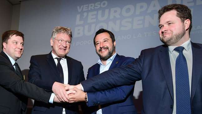 Da esquerda para a direita: Olli Kotro (VG), Jörg Meuthen (AfD), Matteo Salvini (Liga) e Anders Vistisen (DPP)