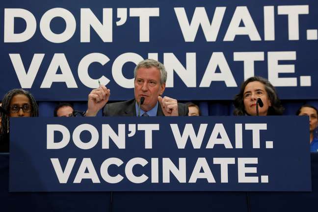 Prefeito de Nova York, Bill de Blasio, fala durante entrevista coletiva sobre surto de sarampo na cidade
09/04/2019
REUTERS/Shannon Stapleton