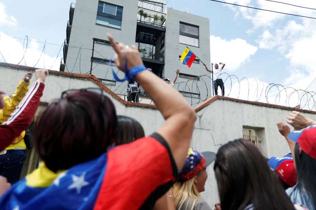 Protestos contra o governo de Nicolás Maduro em Bogotá, na Venezuela