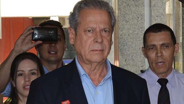 Após Lula, ex-ministro José Dirceu também  é solto