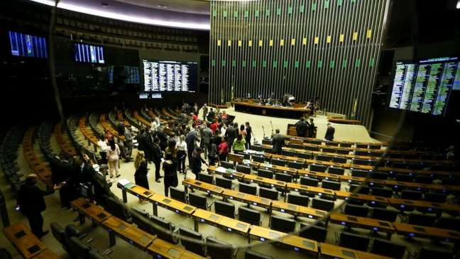 Plenário da Câmara: deputados entram em recesso em 17 de julho e voltam em 1º de agosto
