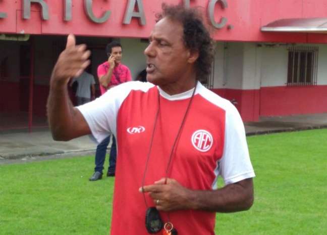 Luizinho passou ainda por Flamengo, Botafogo, Internacional e Palmeiras (Foto: Divulgação)