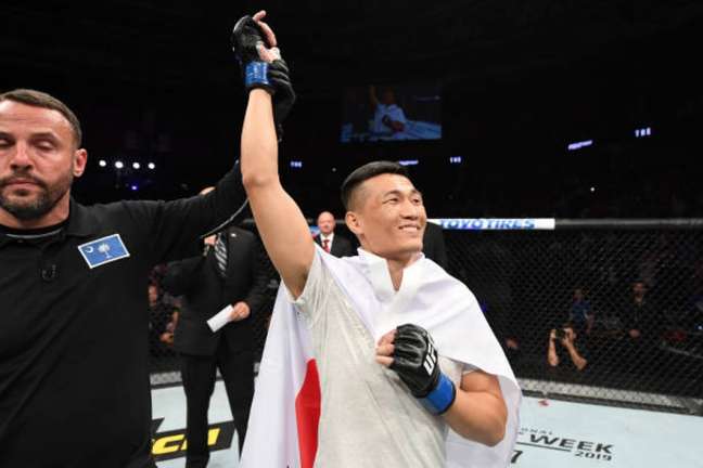 Zumbi Coreano precisou de apenas 58 segundos para nocautear Renato Moicano (Foto: Getty Images/UFC)