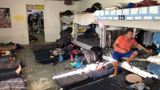 Os albergues de Ciudad Juárez não têm espaço para o número maciço de imigrantes que retornam dos EUA e os que aguardam asilo