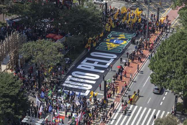 Manifestantes protestam na Av. Paulista no 7 de Setembro 