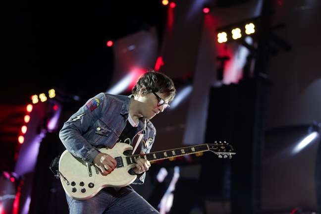 Weezer faz show animado no Rio após passagem por São Paulo