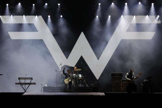 De Los Angeles, Weezer apresentou covers de Nirvana e A-Ha