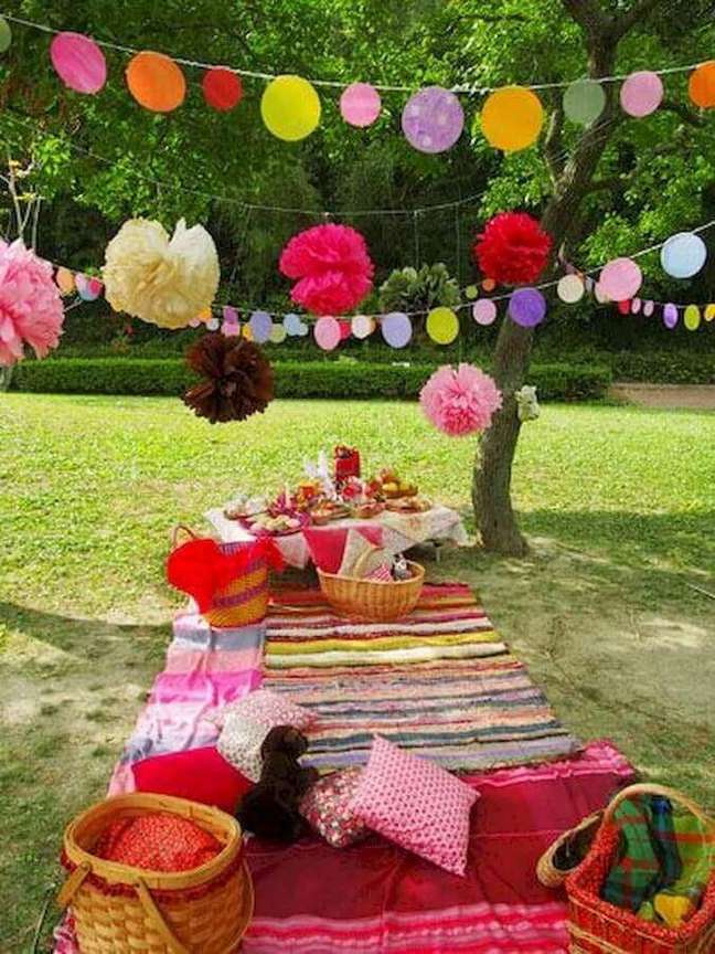 83. Detalhes coloridos para decoração de festa picnic – Foto: Tottori Mama’s