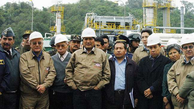 Em 2006, Evo Morales decretou nacionalização dos hidrocarbonetos da Bolívia e renegociou os contratos com as petroleiras