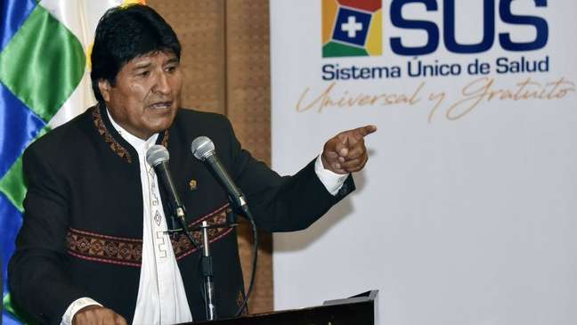 Bolívia gasta mais do que arrecada