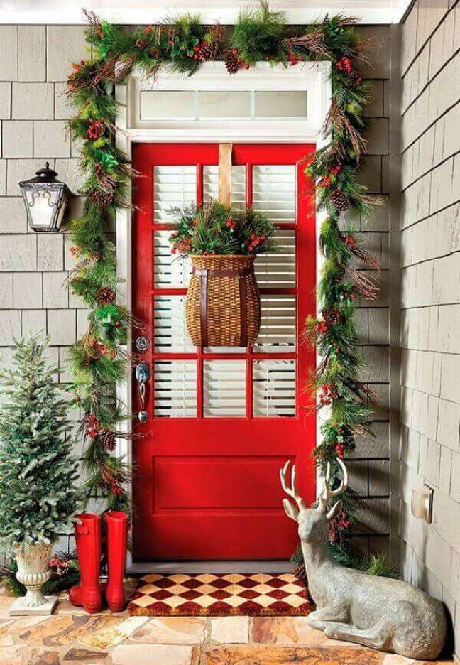 1. Ideias criativas para colocar enfeite de natal para porta. Fonte: Pinterest