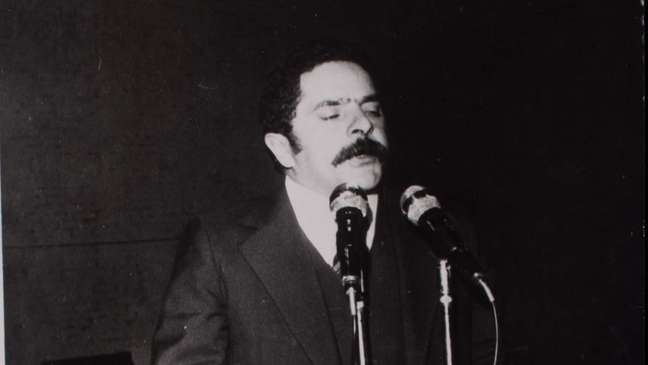 Posse de Lula na presidência do Sindicato dos Metalúrgicos do ABC, em 1978, dois anos antes da prisão