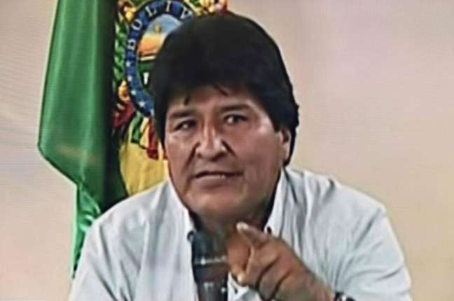 Evo Morales anunciou renúncia em pronunciamento em rede nacional no domingo — vice também deixou o cargo