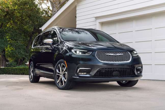 Minivan Chrysler Pacifica, agora 4x4, pode voltar ao Brasil