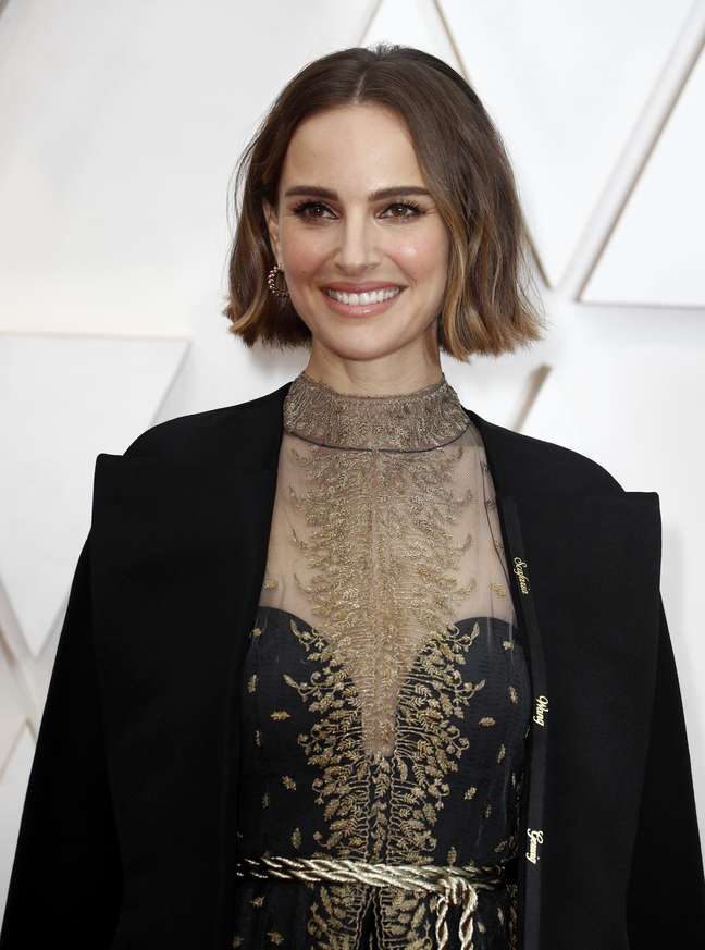 Natalie Portman no tapete vermelho do Oscar 2020