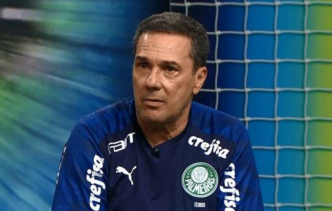 Luxemburgo foi técnico da Seleção Brasileira entre 1998 e 2000 (Foto: Reprodução/TV Gazeta)