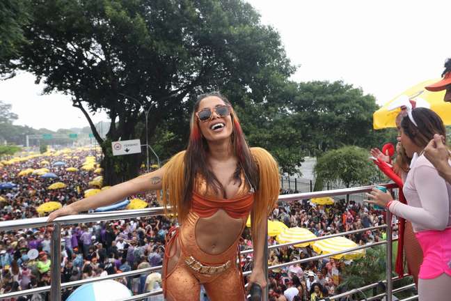 Apresentação do Bloco da Cantora Anitta na região do Parque do Ibirapuera, na zona sul de São Paulo, na manhã deste domingo, 1º de março de 2020.