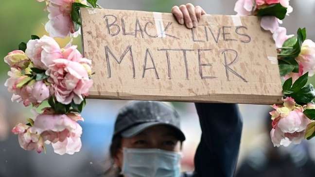 A morte de Floyd gerou uma onda de protestos nos Estados Unidos, sob o slogan "Vidas Negras Importam"