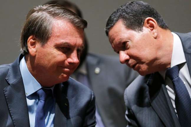 Bolsonaro e Mourao participam de evento em Brasília
28/11/2019
REUTERS/Adriano Machado
