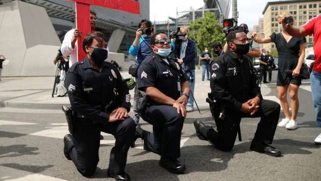 A Polícia de várias cidades prometeu fazer mudanças para evitar o uso de força excessiva