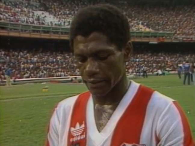 Marinho foi eleito o melhor jogador do Brasileirão 1985, e foi vice-campeão com a camisa do Bangu (Foto: Reprodução/ SporTV)