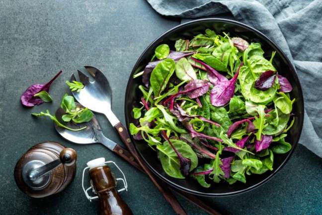 Guia da Cozinha - 5 dicas para conservar hortaliças e ter uma salada mais fresca