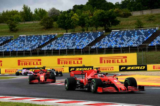 Sebastian Vettel não deixou a Ferrari comprometer sua corrida na Hungria 