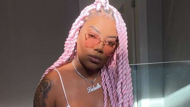 After technical errors, Ludmilla loses her temper and leaves the stage in concert After technical errors, Ludmilla loses her temper and leaves the stage in concert