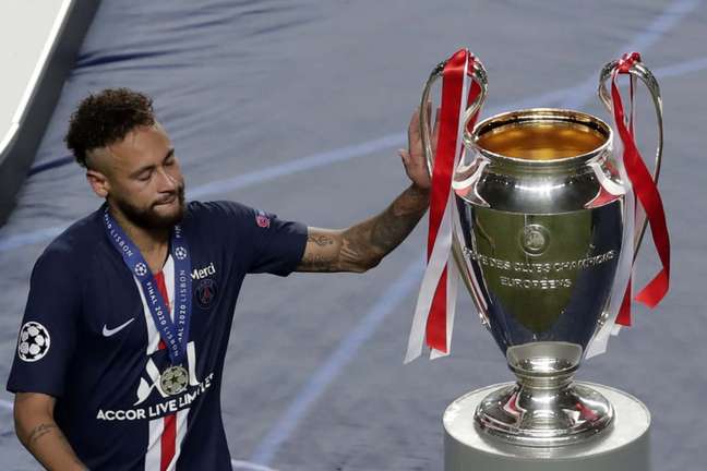 Neymar agora tem uma conquista de Champions e um vice-campeonato (Foto: MANU FERNANDEZ / POOL / AFP)