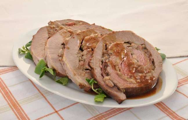 Guia da Cozinha - 7 receitas com feijão tropeiro para quem é fã de comida brasileira Guia da Cozinha - 7 receitas com feijão tropeiro para quem é fã de comida brasileira