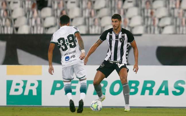 Pedro Raul em ação pelo Botafogo (Foto: Vitor Silva/Botafogo)