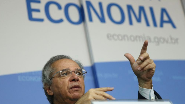 Bolsonaro anunciou o projeto após reunião como o ministro da Economia, Paulo Guedes