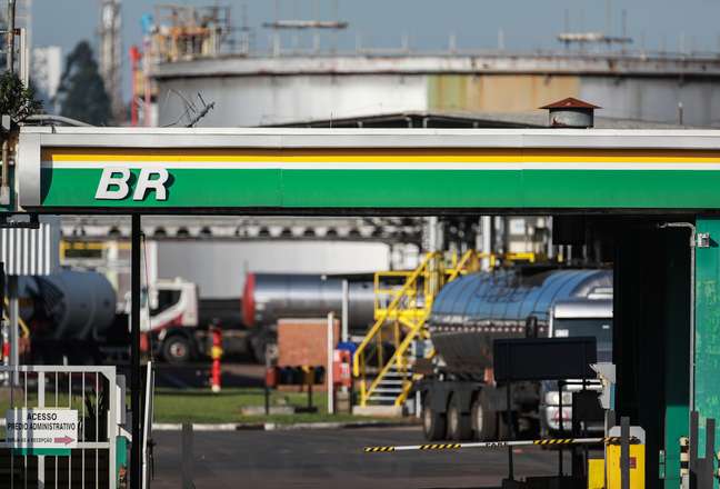 Refinaria da Petrobras em Canoas (RS) 
02/05/2019
REUTERS/Diego Vara