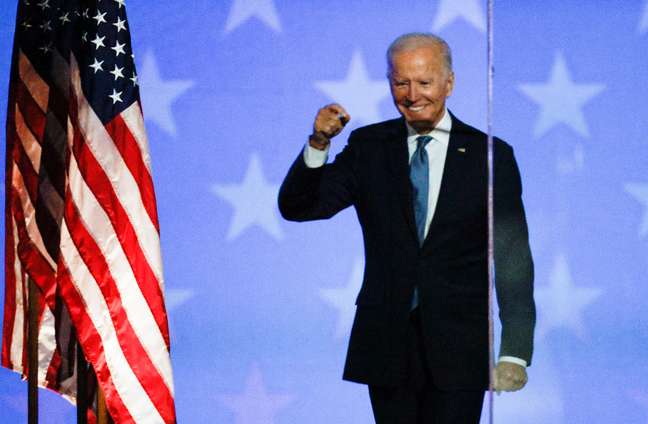 Biden está em vantagem na apuração nos Estados Unidos
04/11/2020
REUTERS/Brian Snyder
