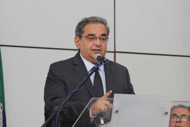 Álvaro Dias, do PSDB, é reeleito prefeito de Natal