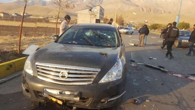 Cena do ataque que matou o cientista iraniano Mohsen Fakhrizadeh em Teerã 
27/11/2020
WANA (West Asia News Agency) via REUTERS
