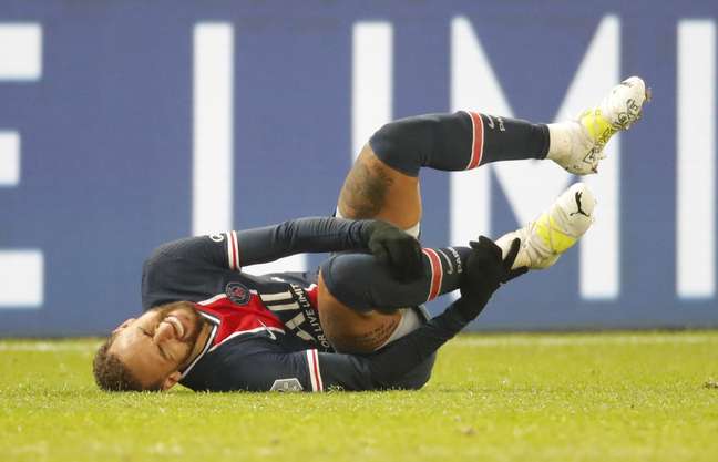 Neymar sofre lesão no tornozelo em partida do PSG
13/12/2020
REUTERS/Charles Platiau