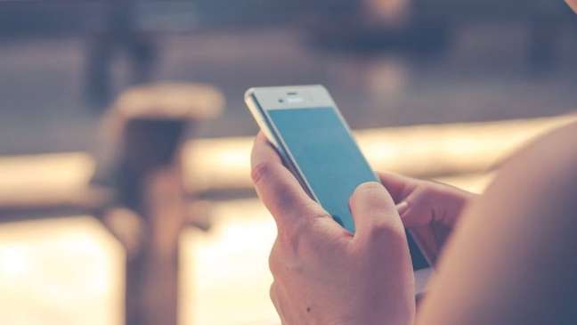 Celebrity Attacks Warns About Exposing Personal Information;  see how to protect yourself