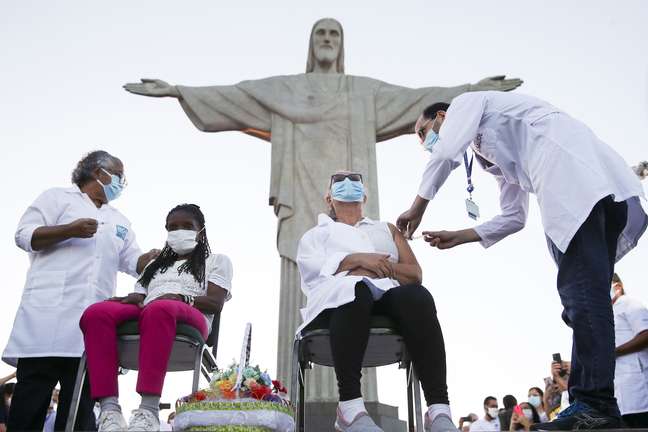 Início da vacinação contra Covid-19 no Rio de Janeiro
18/01/2021
REUTERS/Ricardo Moraes