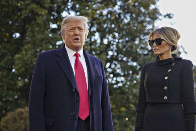 Donald e Melania Trump dão adeus à Casa Branca
