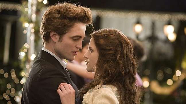 O casal de protagonistas da saga foi interpretado por Robert Pattinson e Kristen Stewart 