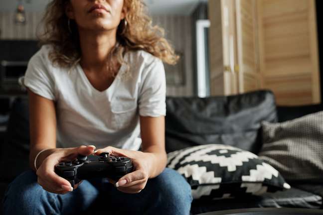 Mulheres são maioria entre o público de gamers no Brasil, segundo pesquisa