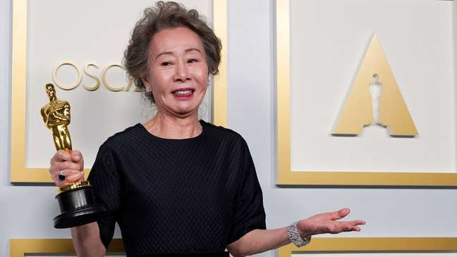 Youn Yuh-jung, de 73 anos, foi a primeira atriz coreana a ganhar um Oscar