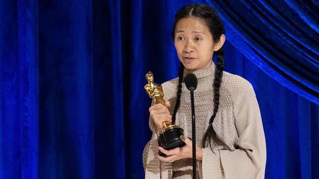 A diretora chinesa Chloé Zhao foi a primeira mulher asiática e a segunda mulher a ganhar o prêmio