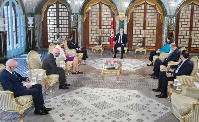 Reuniões na Tunísia têm como missão formar um acordo entre UE e governo local