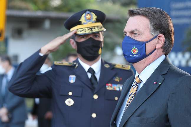 Bolsonaro em solenidade militar