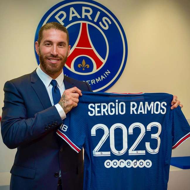 Sergio Ramos assinou com o PSG após deixar o Real Madrid